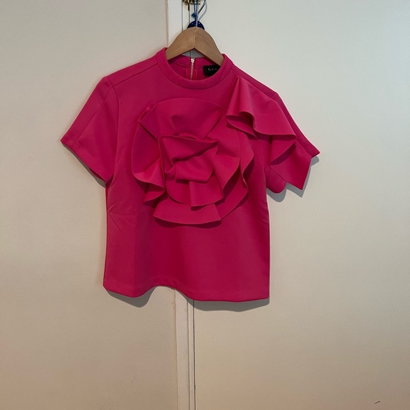 Gracia Flower Pleated Fuchsia top - Picture 3 of 4